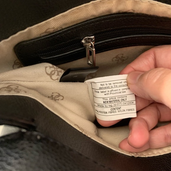 Guess Gabi satchel bag in good condition and clean preowned - Picture 4 of 12